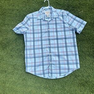 St John’s Bay Men's Blue Plaid button down Shirt